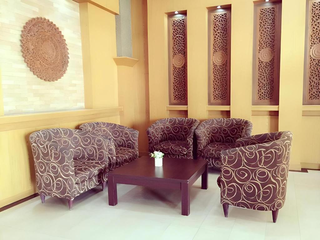 The Rich Hotel Nonthaburi Extérieur photo