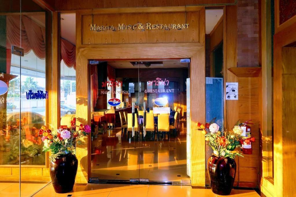 The Rich Hotel Nonthaburi Extérieur photo